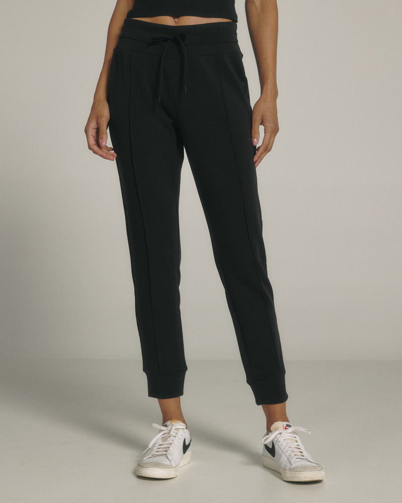 Ladies REV Slim Fit Jogger -Black