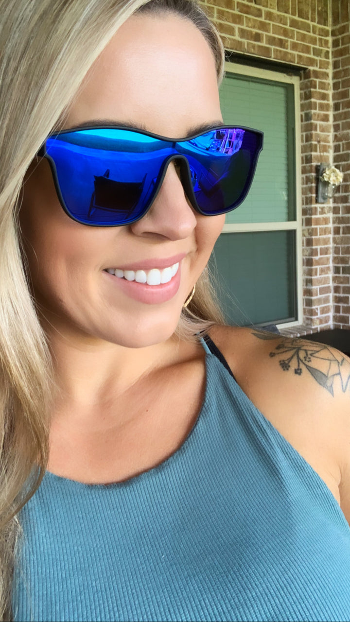 Weekender Blue Polarized Sunglasses